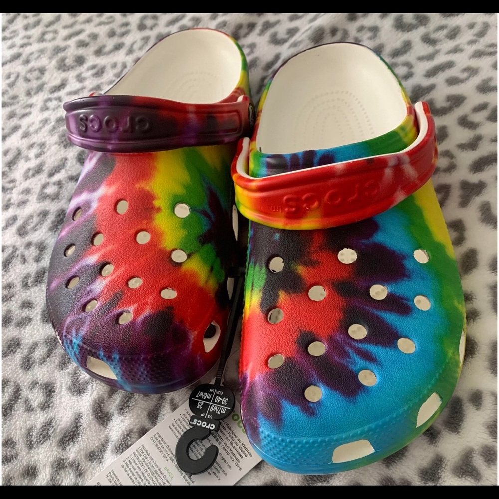 Crocs tye dye